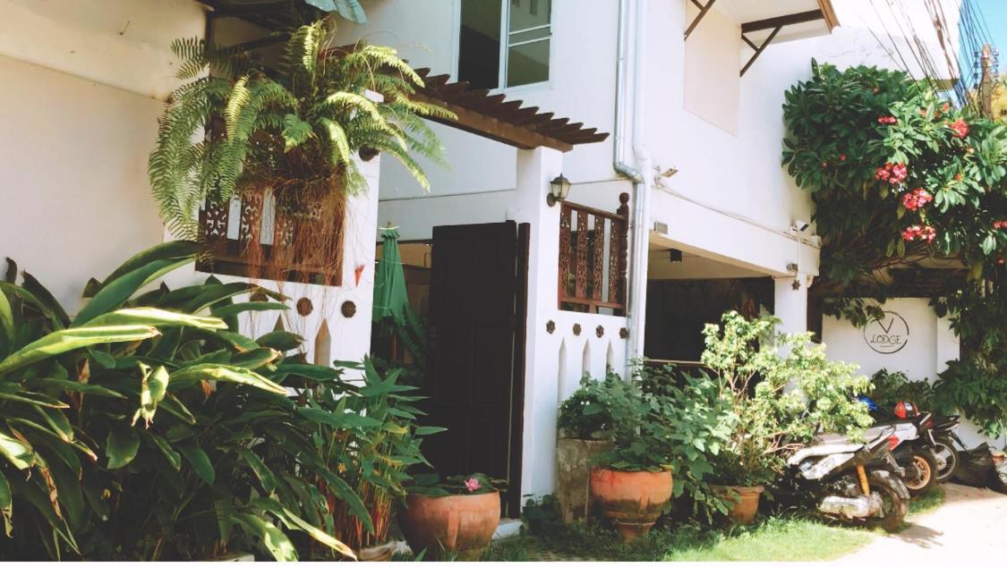 V Lodge Chiang Mai Exterior photo